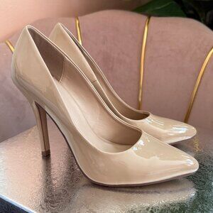 Pre-Loved: Heart in D Classic Nude 4.25" Patent Pumps [Size 6.5]